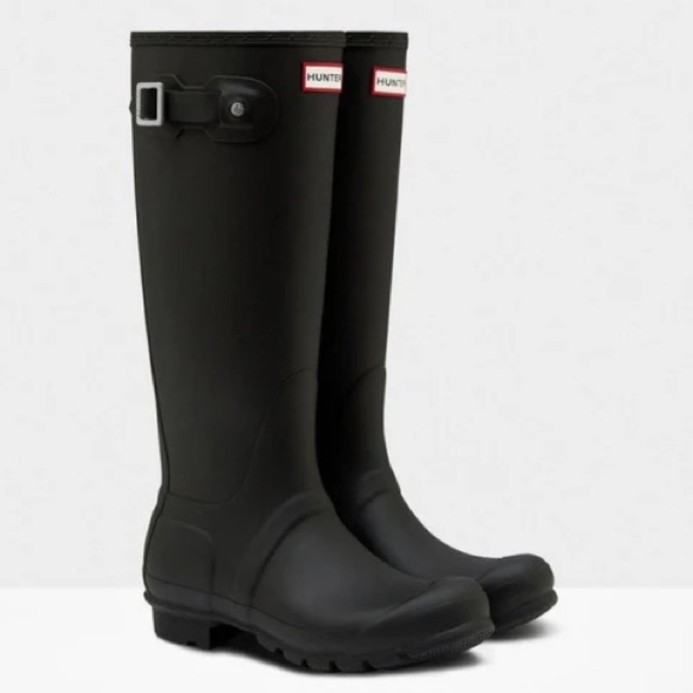 Hunter Women’s Original Tall Rain Boot-Black- size 8